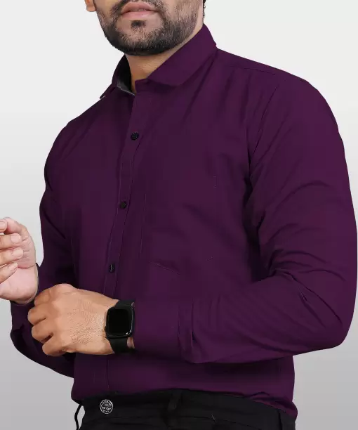 Men Regular Fit Solid Spread Collar Casual Shirt